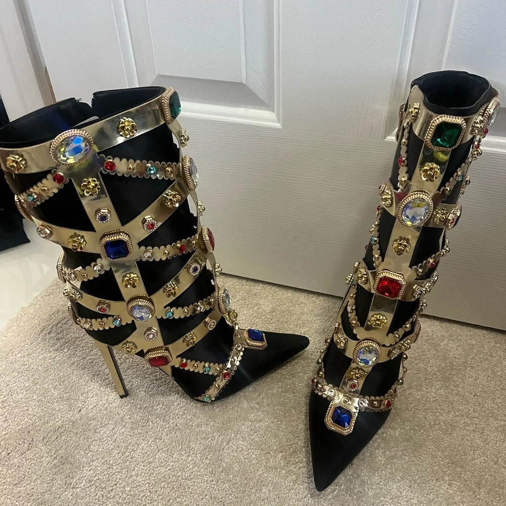 Never worn very beautiful. Just did not fit me.give an offer - Picture 3 of 3